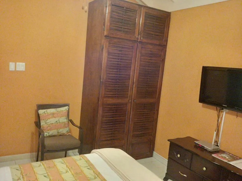 Pinnacle View Estate Colors Hideaway #1 & 2 Montego Bay Jamajka