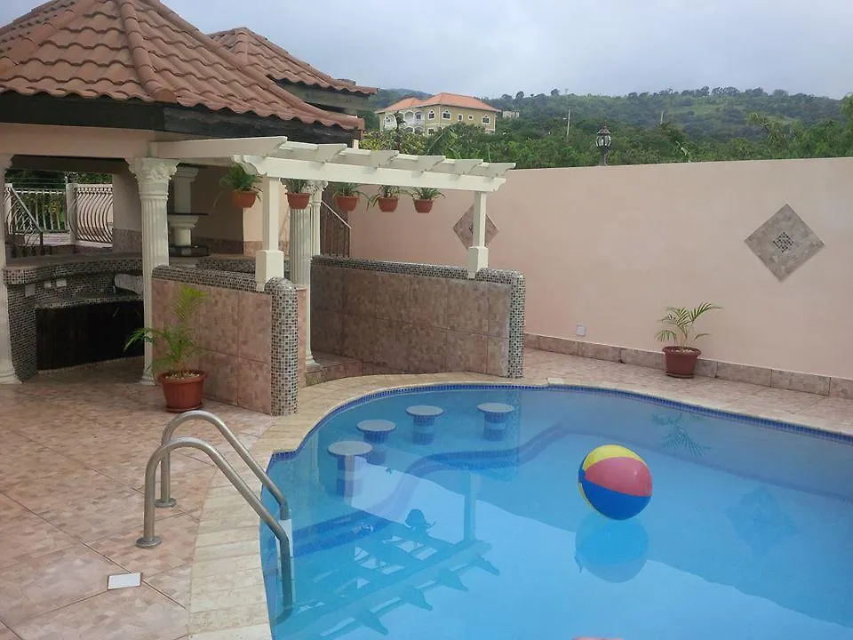 Pinnacle View Estate Colors Hideaway #1 & 2 Montego Bay